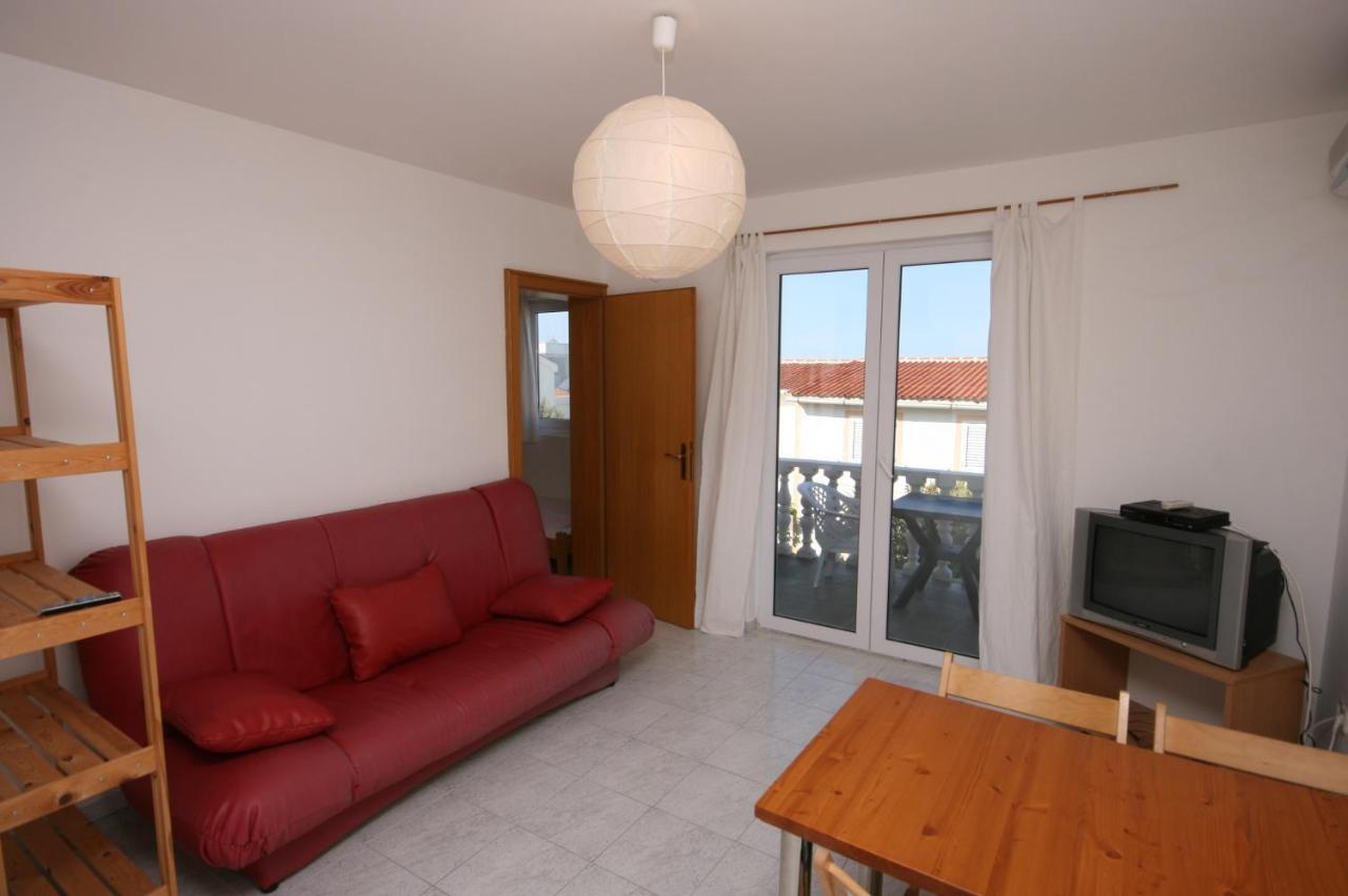 Apartments With A Parking Space Mandre, Pag - 6405 Kolan Eksteriør billede
